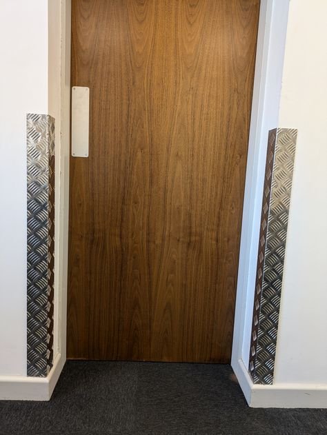 Stainless Steel Corner Guards, reference design 016